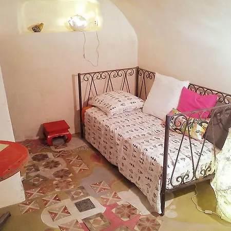 Maison Atypique 11e Siecle *